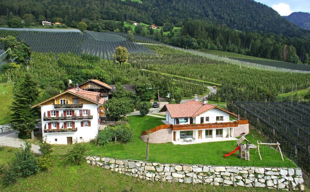 Krebishof Agriturismo Шена Екстер'єр фото